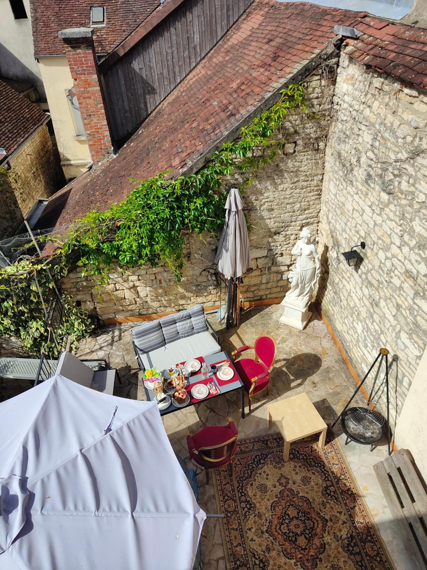 La Taniere Des Tanneries Bed & Breakfast Тонер Екстериор снимка